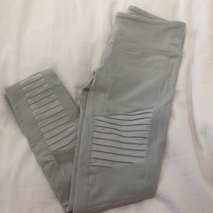 ALO LEGGINGS, never worn